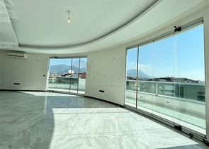 Пентхаус в пешей доступности от моря