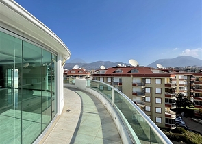 Пентхаус в пешей доступности от моря