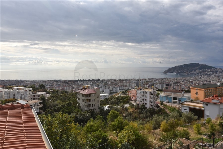 Роскошная вилла с видом на Средиземное море