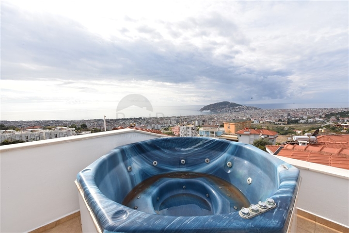 Роскошная вилла с видом на Средиземное море