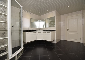 Роскошная вилла с видом на Средиземное море