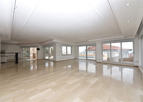 Роскошная вилла с видом на Средиземное море