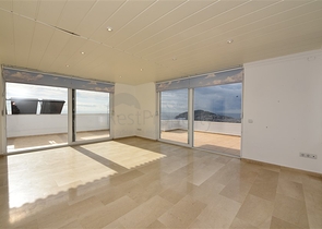 Роскошная вилла с видом на Средиземное море