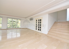 Роскошная вилла с видом на Средиземное море