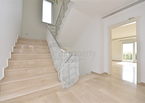 Роскошная вилла с видом на Средиземное море