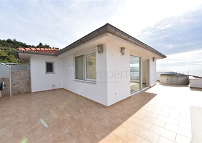 Роскошная вилла с видом на Средиземное море