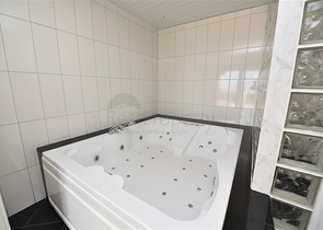 Роскошная вилла с видом на Средиземное море