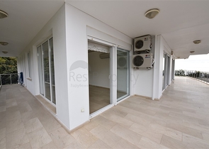 Роскошная вилла с видом на Средиземное море