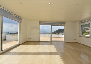 Роскошная вилла с видом на Средиземное море