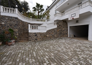 Роскошная вилла с видом на Средиземное море