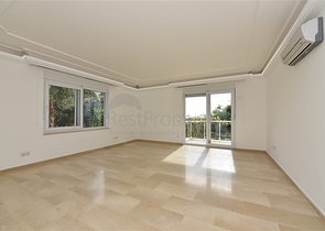 Роскошная вилла с видом на Средиземное море