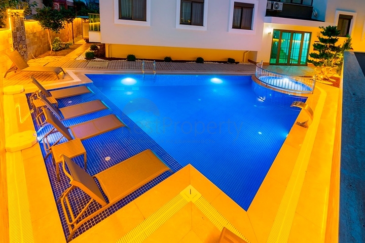 Квартира 2+1 в 150 м от моря в центре Алании