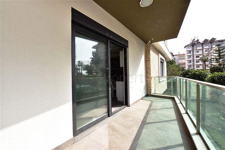 Квартира 2+1 в 150 м от моря в центре Алании