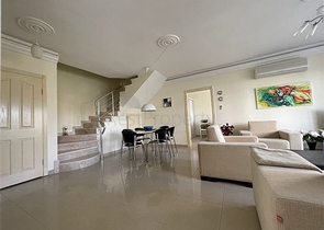 Гарден дуплекс в районе Джикджилли