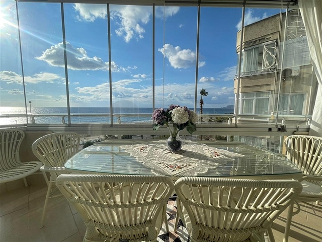 Квартира 2+1 с прямым видом на Средиземное море