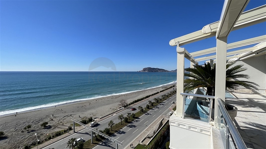 Просторный пентхаус  4+1 с фронтальным видом на море в Тосмуре 