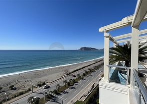 Просторный пентхаус  4+1 с фронтальным видом на море в Тосмуре 