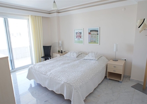 Просторный пентхаус  4+1 с фронтальным видом на море в Тосмуре 