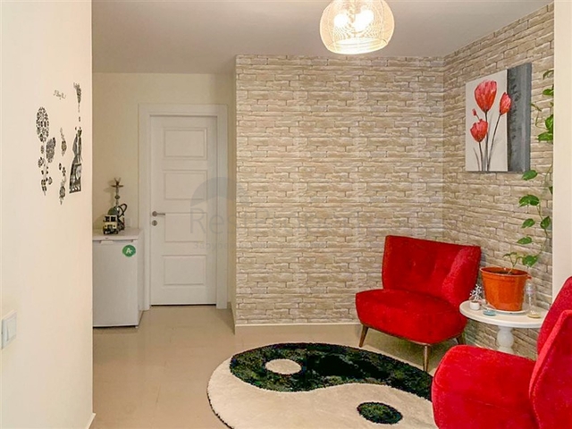 Просторный дуплекс с выходом в сад в районе Каргыджак