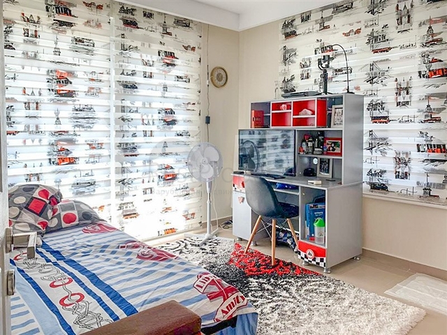 Просторный дуплекс с выходом в сад в районе Каргыджак