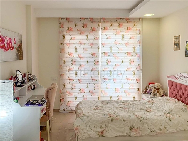 Просторный дуплекс с выходом в сад в районе Каргыджак