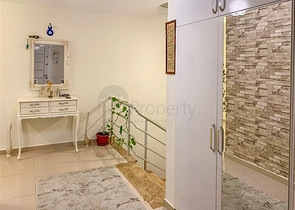 Просторный дуплекс с выходом в сад в районе Каргыджак