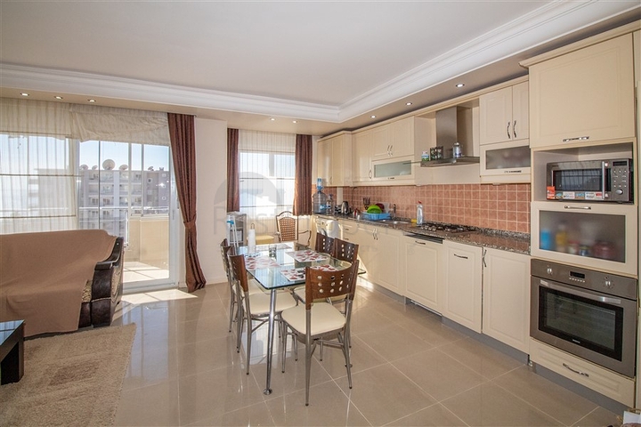 Пентхаус 4+1 с видом на море