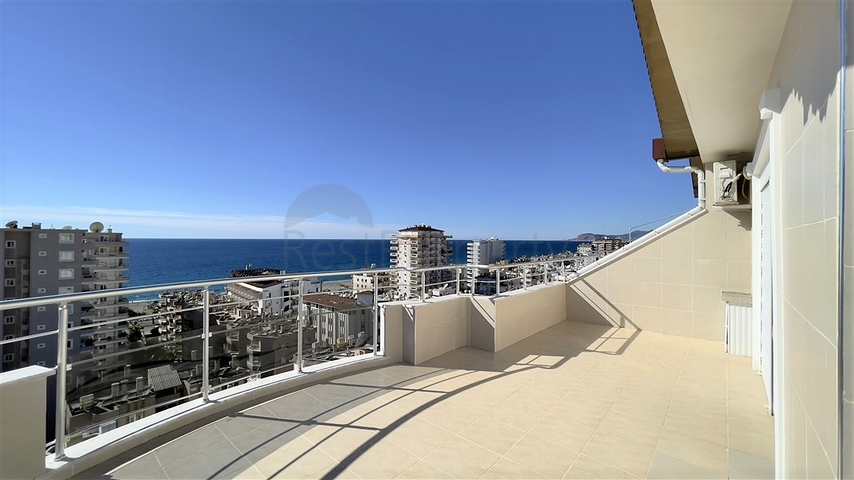 Пентхаус 4+1 с видом на море