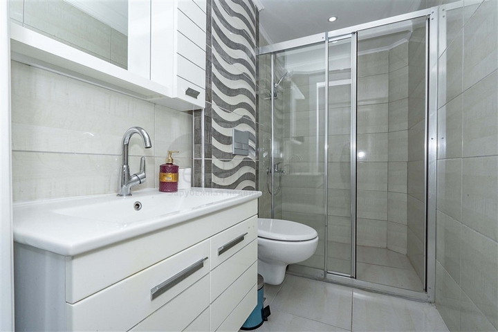 Меблированная трехкомнатная квартира в центре Аланьи