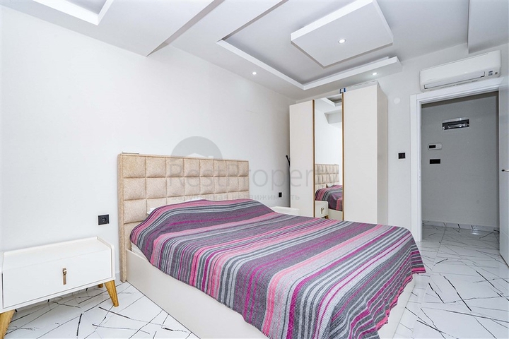 Меблированная трехкомнатная квартира в центре Аланьи