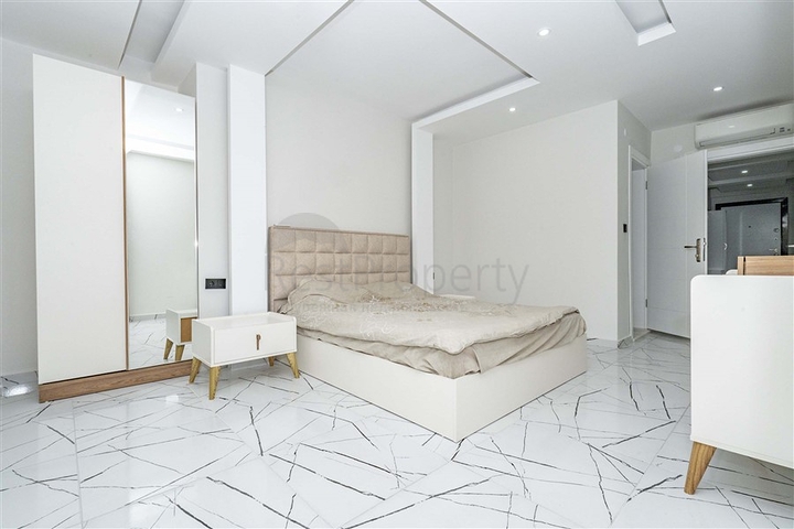 Меблированная трехкомнатная квартира в центре Аланьи