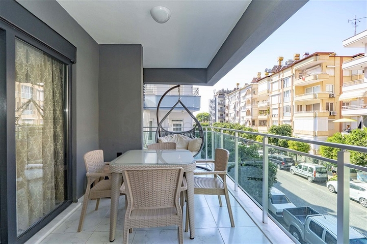 Меблированная трехкомнатная квартира в центре Аланьи