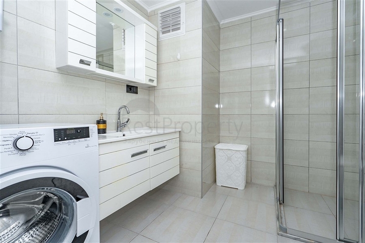 Меблированная трехкомнатная квартира в центре Аланьи