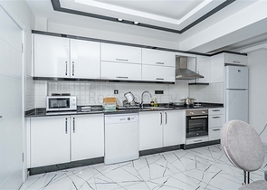 Меблированная трехкомнатная квартира в центре Аланьи