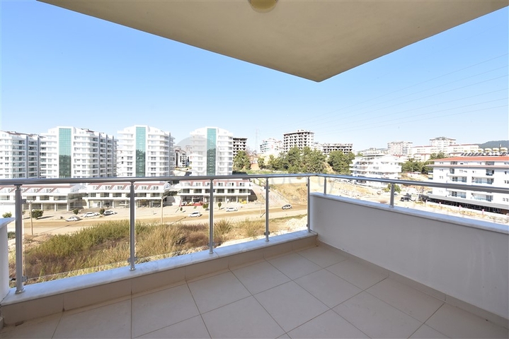 Трехкомнатные апартаменты в комплексе в районе Авсаллар