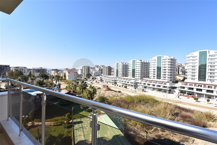 Трехкомнатные апартаменты в комплексе в районе Авсаллар