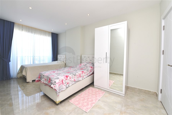 Пентхаус планировкой 2+1 на первой береговой линии в районе Махмутлар