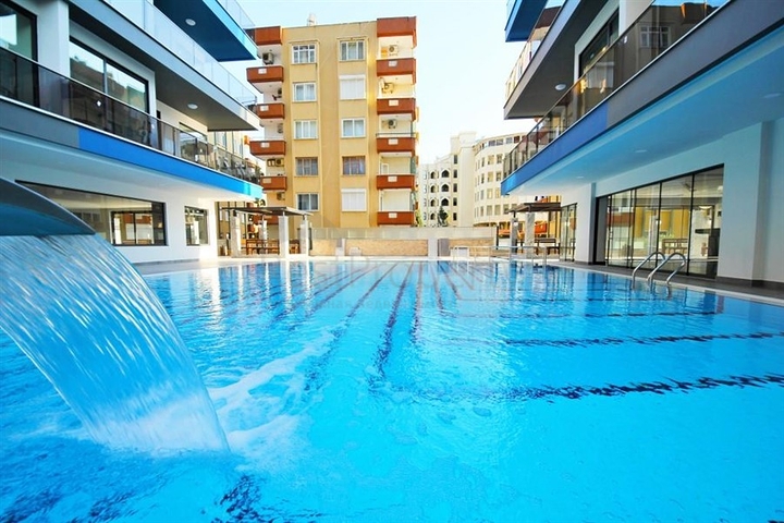 Пентхаус планировкой 2+1 на первой береговой линии в районе Махмутлар