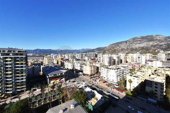 Пентхаус планировкой 2+1 на первой береговой линии в районе Махмутлар