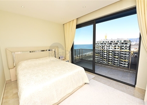 Пентхаус планировкой 2+1 на первой береговой линии в районе Махмутлар