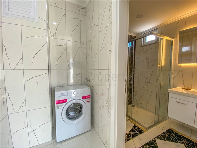 Трехкомнатная квартира с отдельной кухней в Демирташе