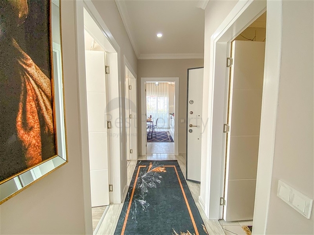 Трехкомнатная квартира с отдельной кухней в Демирташе