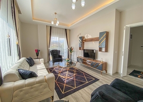 Трехкомнатная квартира с отдельной кухней в Демирташе