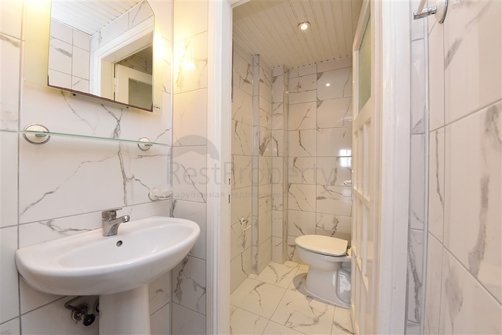 Просторная четырехкомнатная квартира в центре Алании