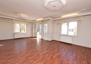 Просторная четырехкомнатная квартира в центре Алании