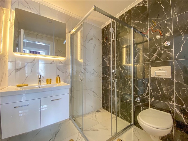 Трехкомнатная меблированная квартира в новом комплексе Демирташа