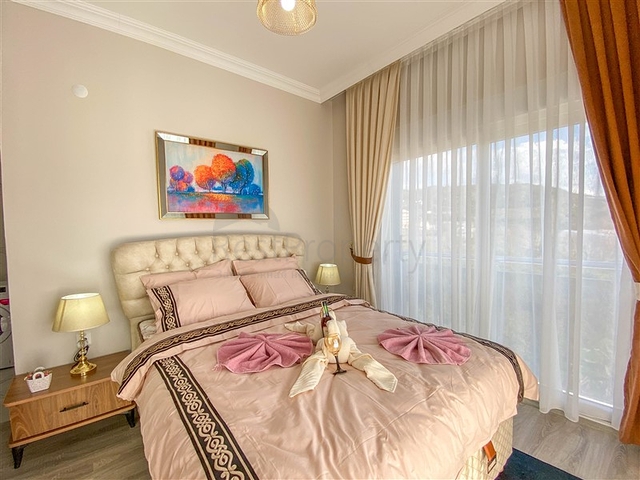 Трехкомнатная меблированная квартира в новом комплексе Демирташа