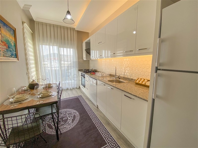 Трехкомнатная меблированная квартира в новом комплексе Демирташа