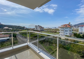 Трехкомнатная меблированная квартира в новом комплексе Демирташа