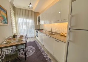 Трехкомнатная меблированная квартира в новом комплексе Демирташа